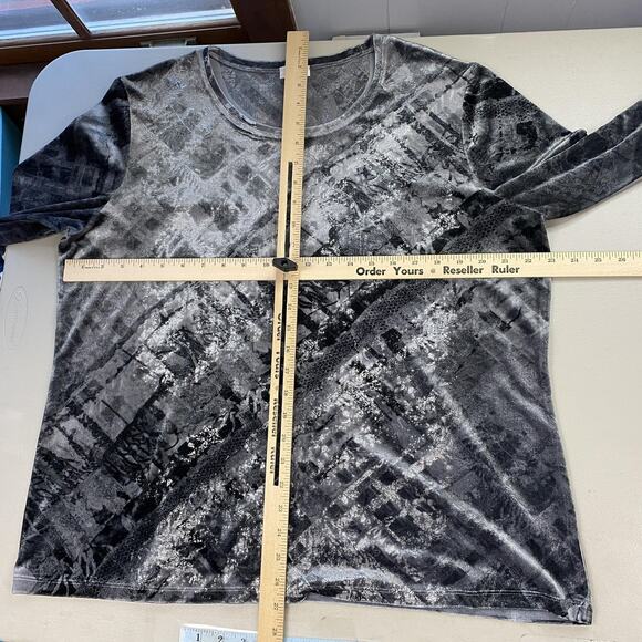 Chicos Top Size 3 Gray Black Stretch Velour Metallic Abstract Dressy Holiday XL - Picture 6 of 9